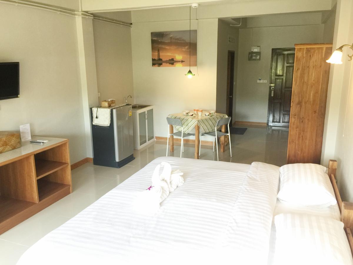 Baan Bangrak Residence Trang Luaran gambar