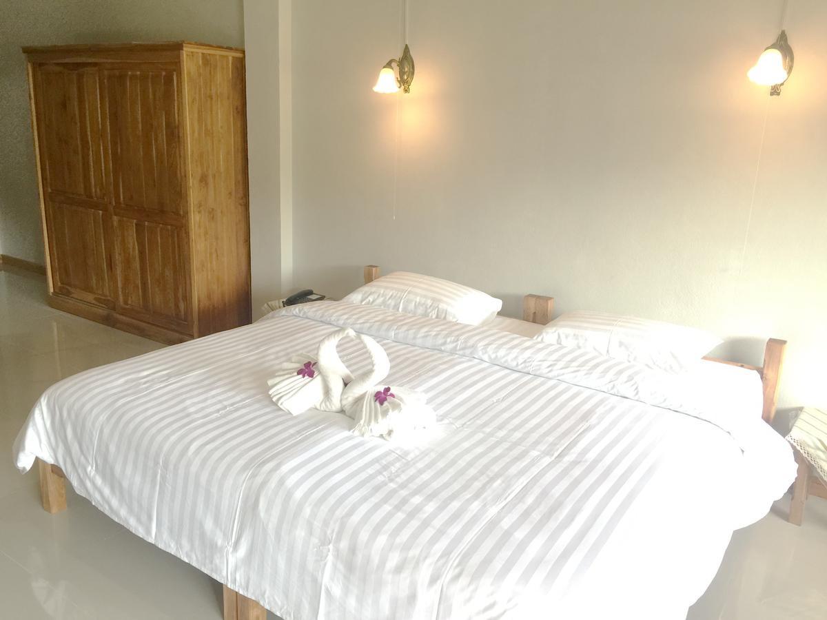 Baan Bangrak Residence Trang Luaran gambar