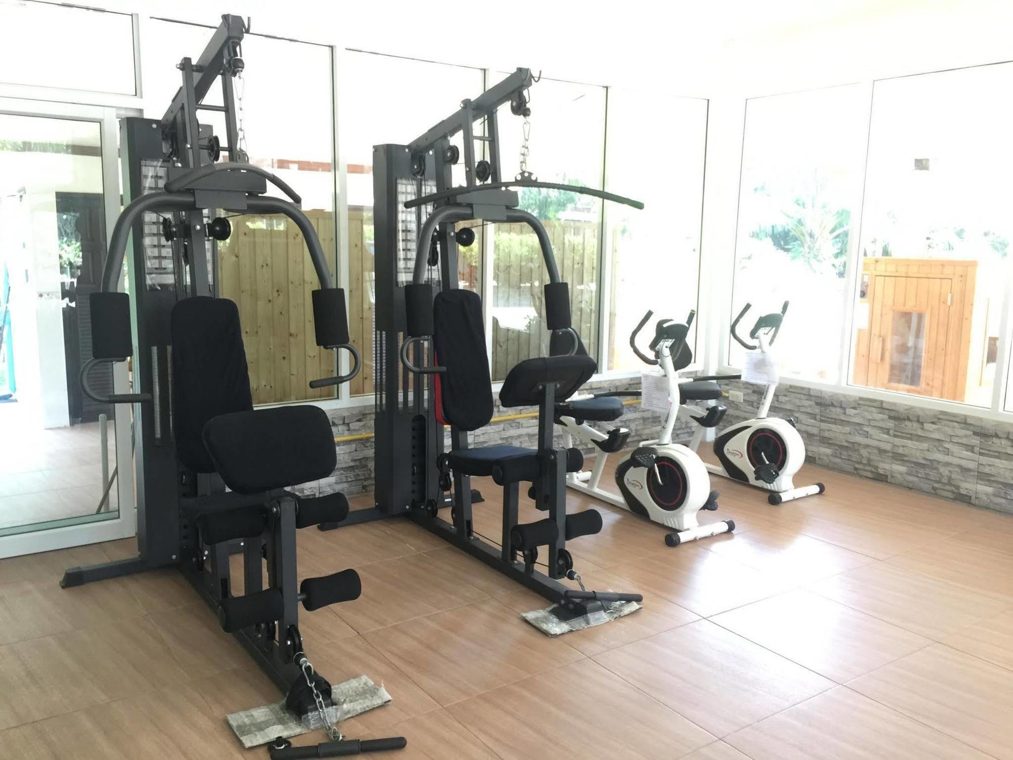 Baan Bangrak Residence Trang Luaran gambar