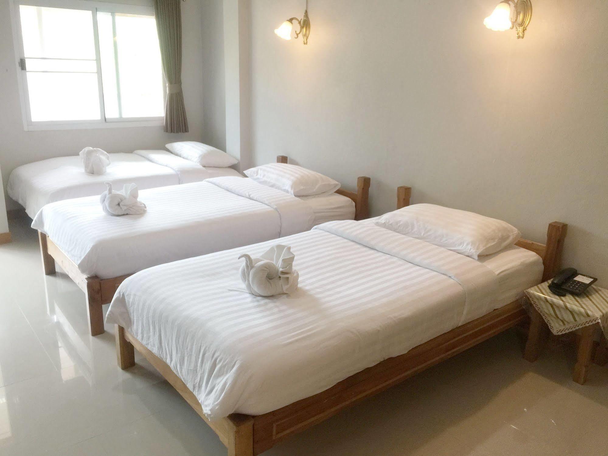 Baan Bangrak Residence Trang Luaran gambar