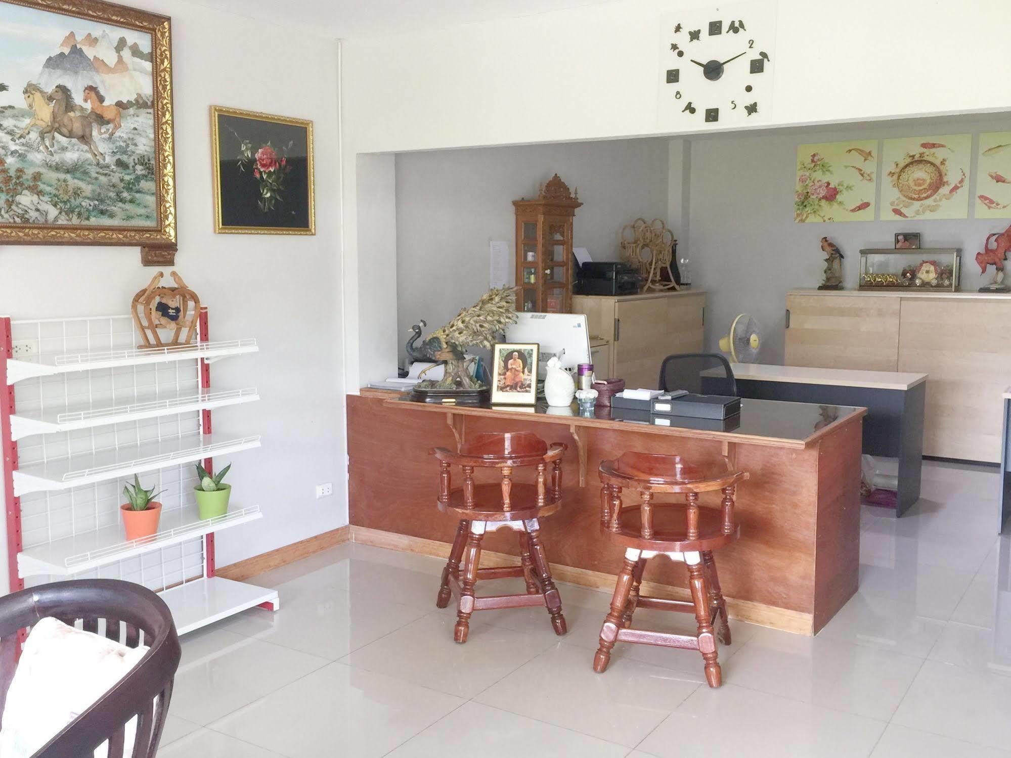 Baan Bangrak Residence Trang Luaran gambar