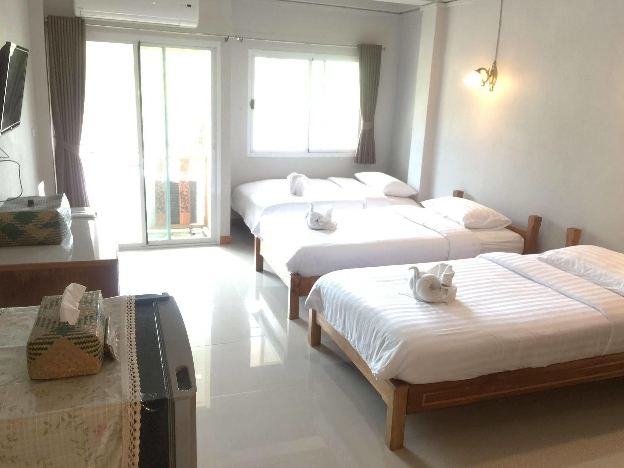 Baan Bangrak Residence Trang Luaran gambar