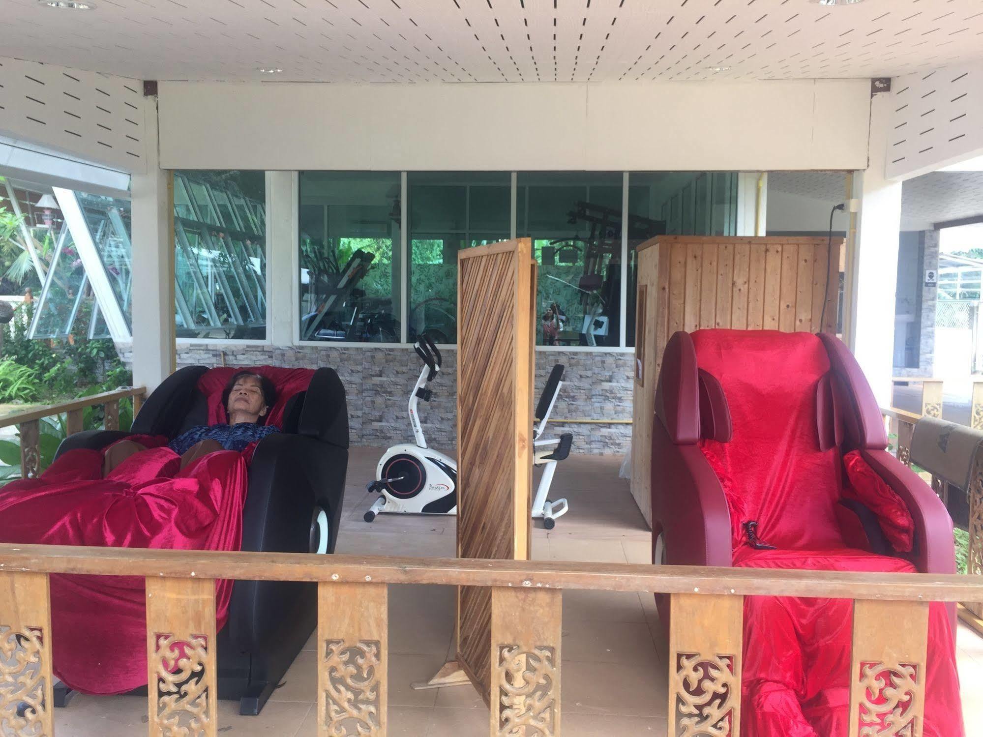 Baan Bangrak Residence Trang Luaran gambar