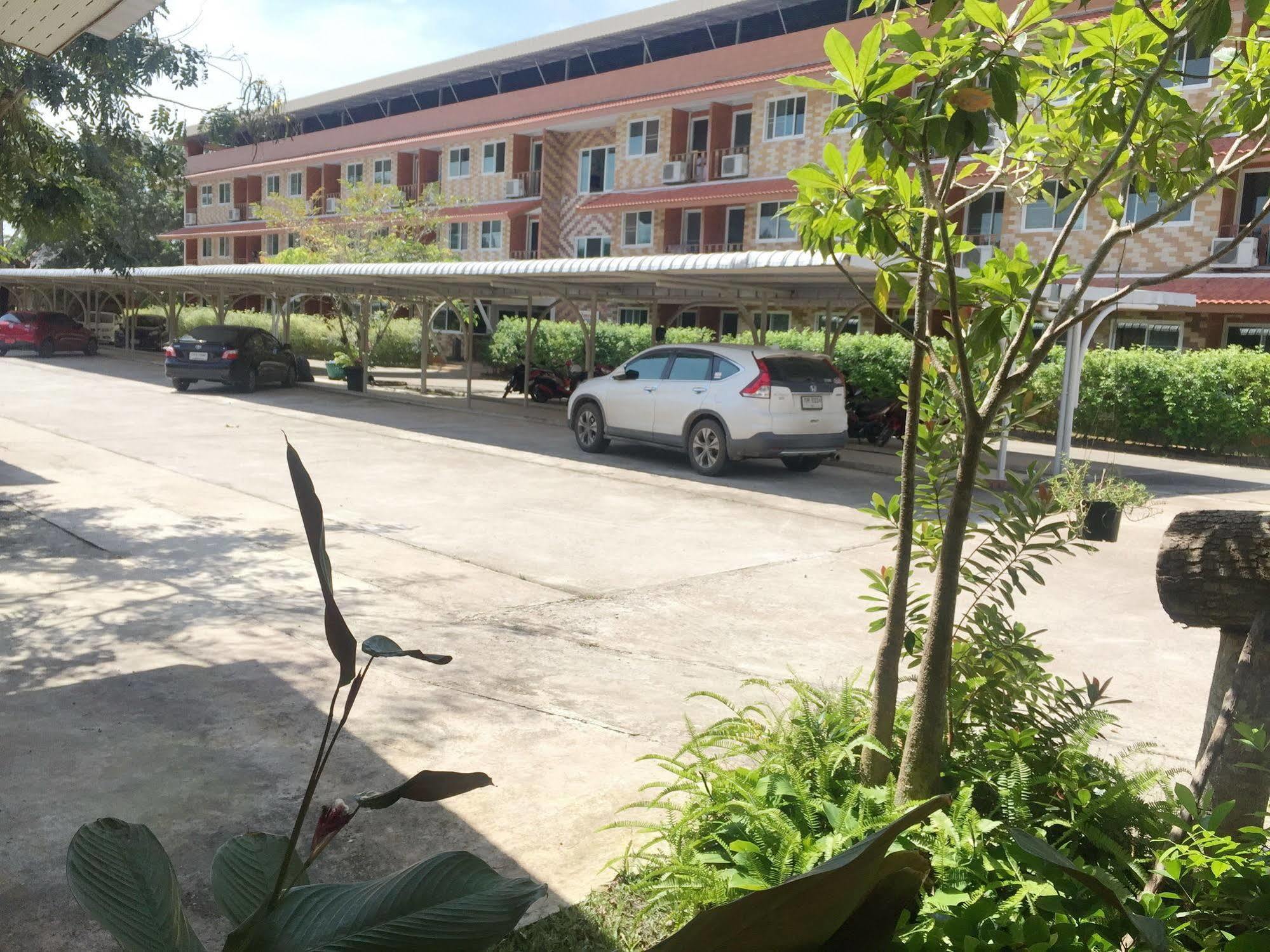 Baan Bangrak Residence Trang Luaran gambar